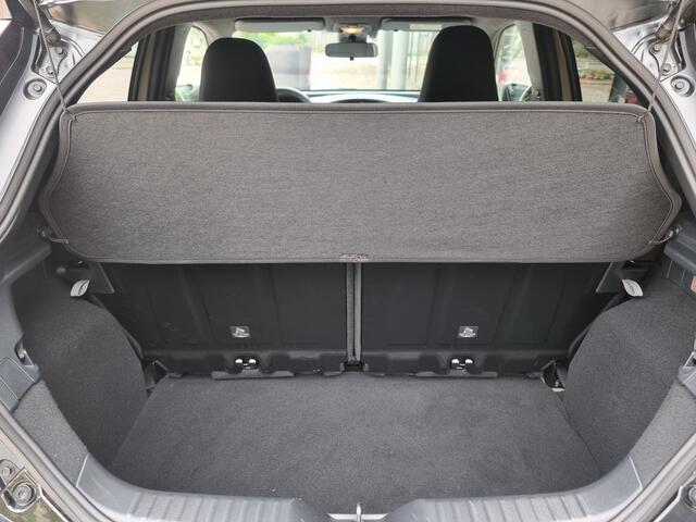 Toyota AYGO X 1.0 VVT-i | Bi-Tone | 2024 | Carplay | Camera | Slechts 8dkm | Nieuwstaat!