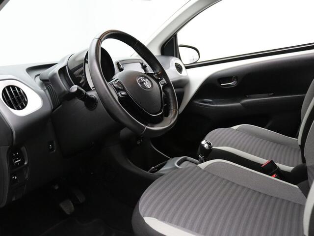 Toyota AYGO 70pk VVT-i x-joy Automaat Camera | Climate | 15" Velgen