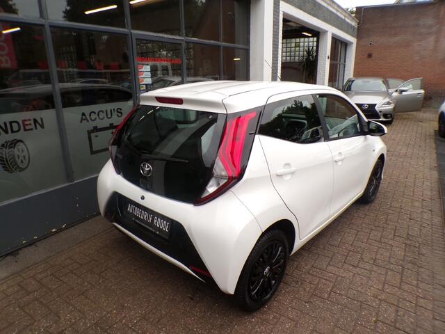 Toyota AYGO 1.0 VVT-i x-joy AUTOMAAT,AIRCO,NIEUWE APK !!