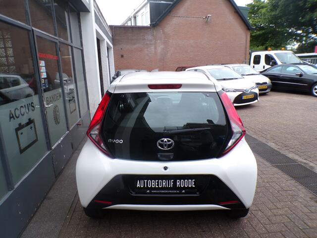 Toyota AYGO 1.0 VVT-i x-joy AUTOMAAT,AIRCO,NIEUWE APK !!