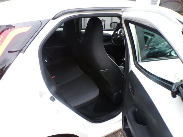 Toyota AYGO 1.0 VVT-i x-joy AUTOMAAT,AIRCO,NIEUWE APK !!
