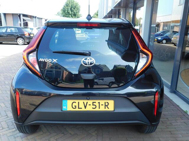 Toyota AYGO X 1.0 VVT-i MT Play