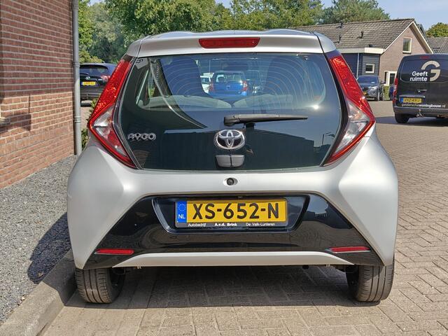 Toyota AYGO 1.0 VVT-i x-play, CAMERA / CRUISE CONTROL / NAP