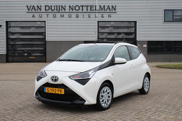 Toyota AYGO 1.0 VVT-i X-Play / Open dak / Carplay / Automaat