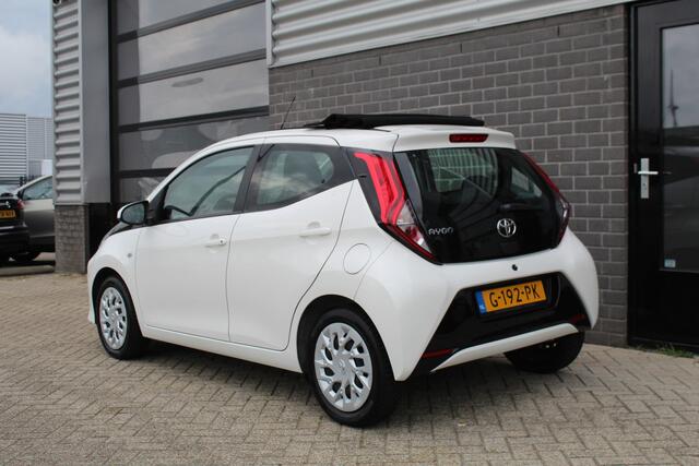 Toyota AYGO 1.0 VVT-i X-Play / Open dak / Carplay / Automaat
