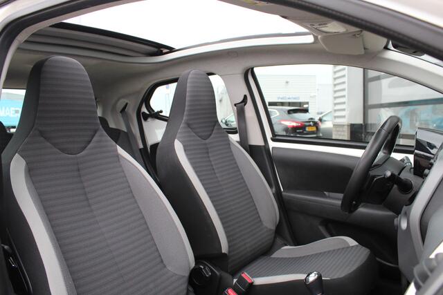 Toyota AYGO 1.0 VVT-i X-Play / Open dak / Carplay / Automaat