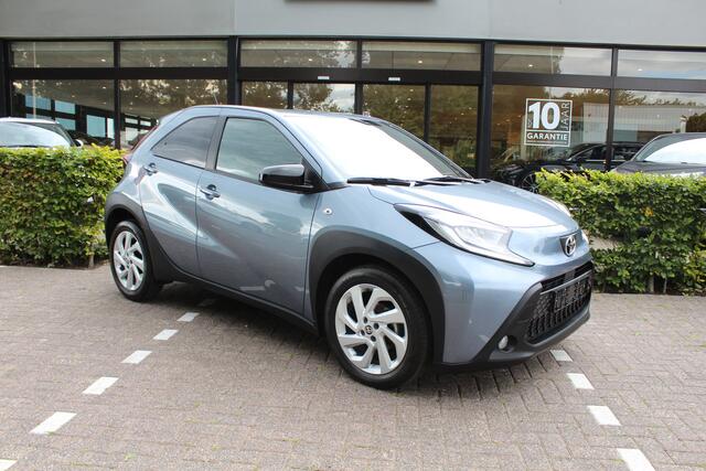 Toyota AYGO X 1.0 VVT-i MT First | Rijklaar | Clima | LED | Stoelverw. | Privacyglass | Apple/Android | Camera | Adaptive cruise