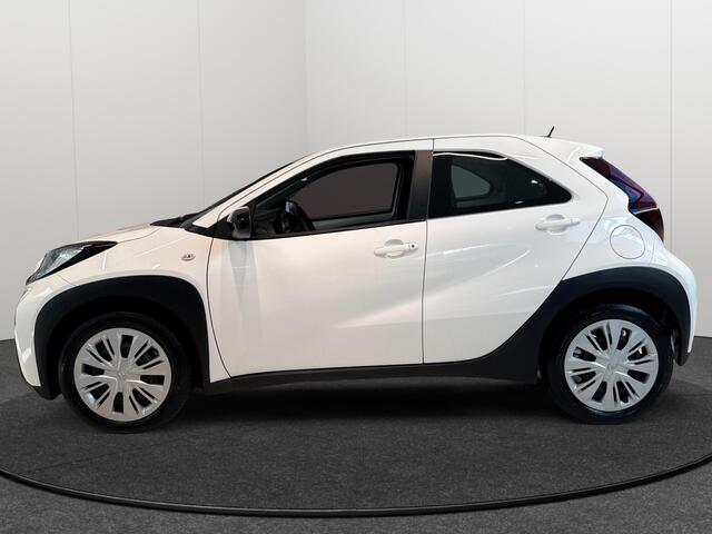 Toyota AYGO X 1.0 VVT-i MT Play | Airco | DAB radio |