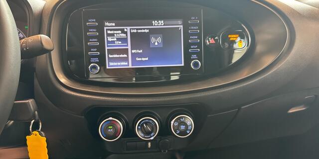 Toyota AYGO X 1.0 VVT-i MT Play | Airco | DAB radio |