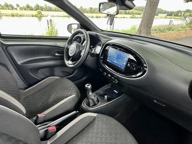 Toyota AYGO X 1.0 VVT-i MT Pulse | Bi-Tone | Navigatie | Achteruitrijcamera | Carplay | Lichtmetalen velgen