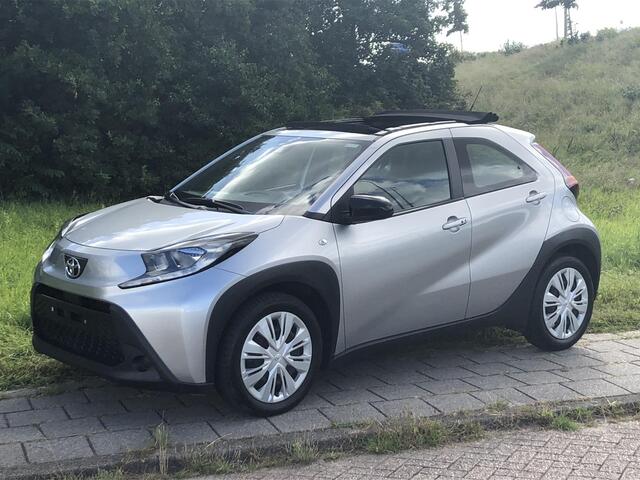 Toyota AYGO X 1.0 VVT-i S-CVT Pulse AUTOMAAT|CLIMATE|APPLE/ANDROID|SCHUIFDAK|CAMERA|DAB