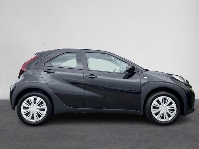 Toyota AYGO X 1.0 VVT-i MT Play