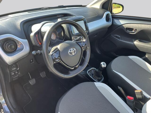 Toyota AYGO 1.0 VVT-i x-clusiv