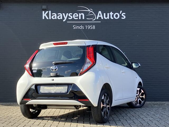 Toyota AYGO 1.0 VVT-i X-play | dealer onderhouden | apple carplay/android auto | airco | camera | bluetooth | 34.000 KM