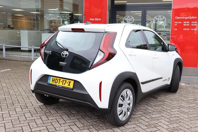 Toyota AYGO X 1.0 VVT-i MT Play, Armsteun , Stootlijsten