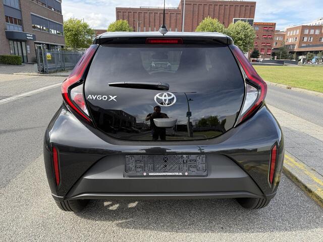 Toyota AYGO X 1.0 VVT-i MT Nieuw / 17'' LMV / Carplay / Stoelverwarming