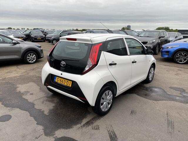 Toyota AYGO 1.0 VVT-i x-fun Lage KM stand, Bluetooth, airconditioning, start/stop systeem, centrale deurvergrendeling, achterbank neerklapbaar! BTW-auto