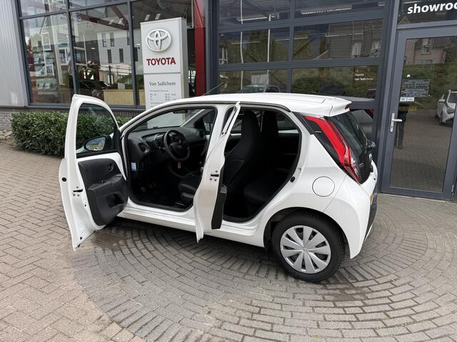 Toyota AYGO 1.0 VVT-i x-fun