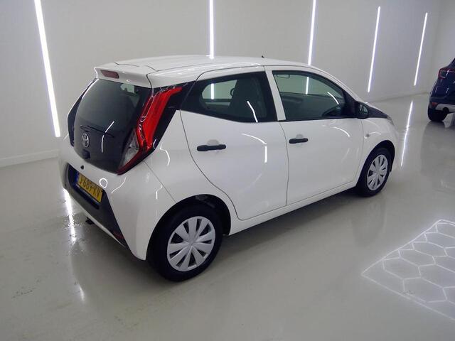 Toyota AYGO 1.0 VVT-i x-fun Airco Cruise control Trekhaak Bluetooth 1e Eigenaar Dealeronderhouden