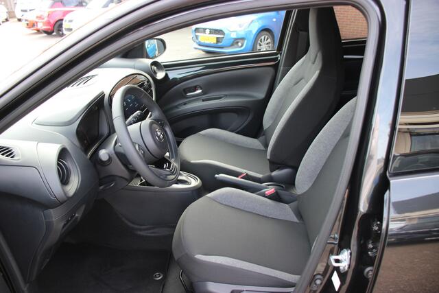 Toyota AYGO X 1.0 VVT-i S-CVT First Automaat | Clima | Stoelverwarming | LED |