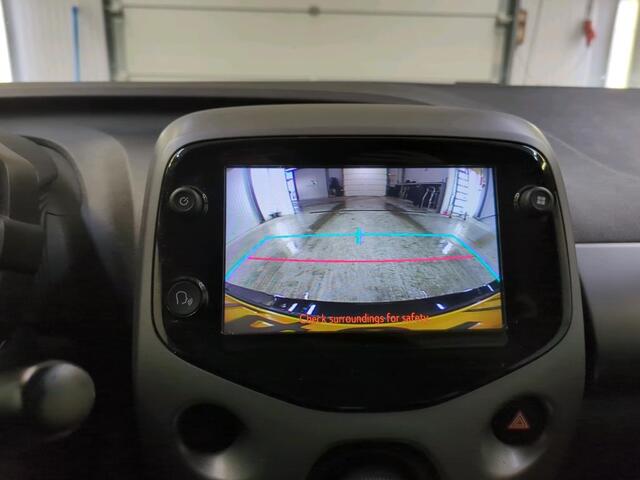 Toyota AYGO 1.0 VVT-i x-play AUT! 1e Eig! Camera! Carplay! VERWACHT!