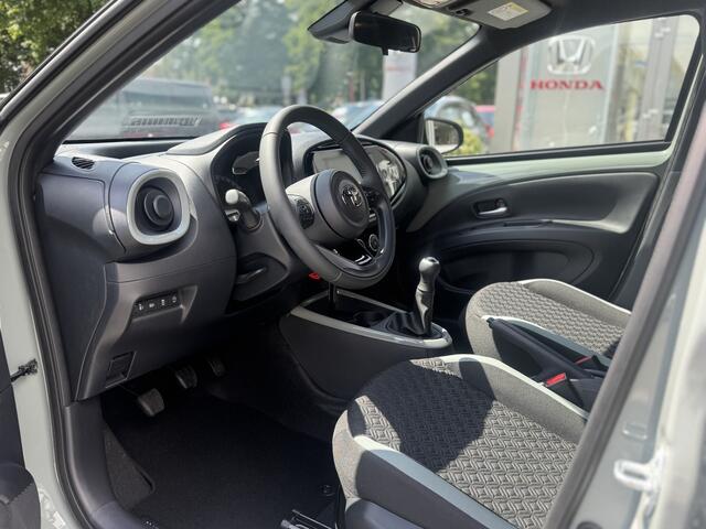 Toyota AYGO X 1.0 VVT-i MT Pulse Apple/Android, Cruise control, 17inch velgen, Voorstoelen verwarmd , All-in Rijklaarprijs