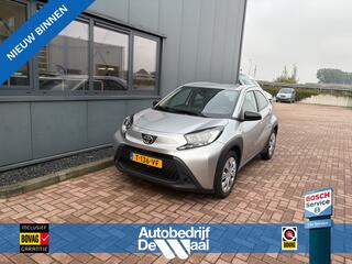 toyota-aygo-x-1.0-vvt-i-mt-play-5-d
