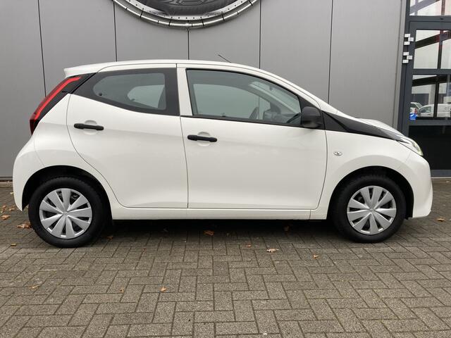 Toyota AYGO 1.0 VVT-i x-fun lage km stand! | Airco | Blue tooth | Elektrisch pakket
