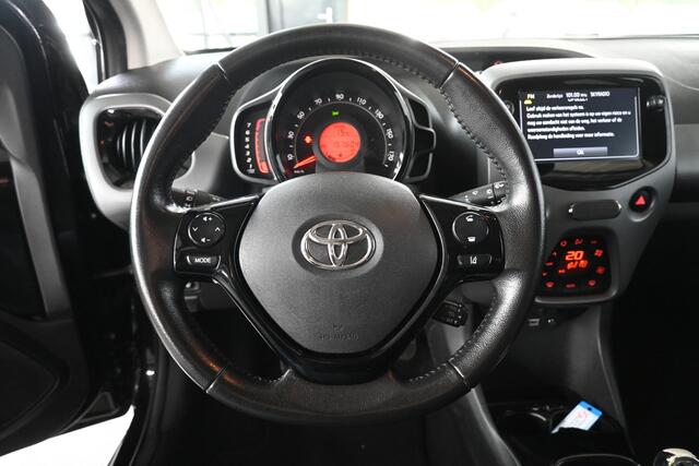Toyota AYGO 1.0 VVT-i x-clusiv Clima Camera LED Dealer Onderhouden! Inruil Mogelijk!