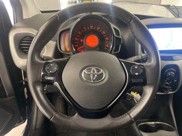 Toyota AYGO 1.0 VVT-i x-play, Camera! Navi! VERWACHT!!