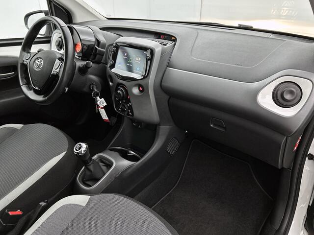 Toyota AYGO 1.0 VVT-i x-play | Achteruitrijcamera | Apple Carplay/Android Auto |