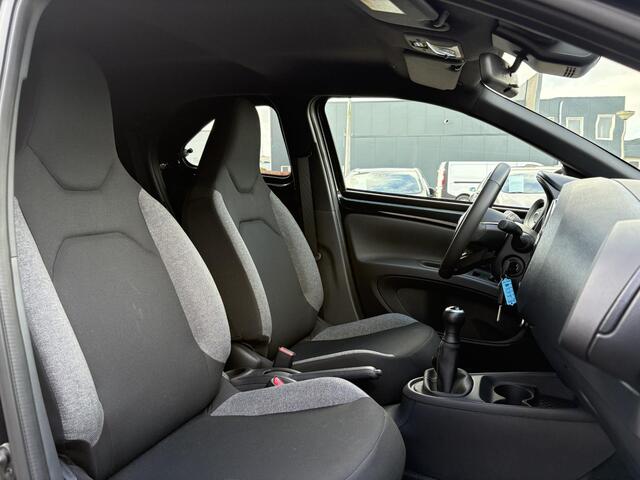 Toyota AYGO X 1.0 VVT-i MT Play