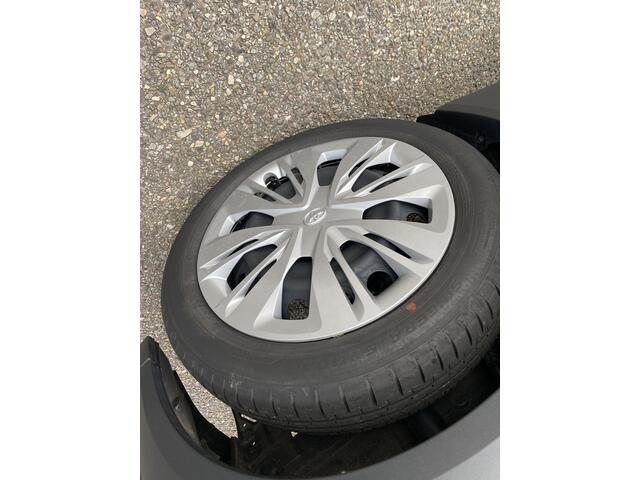 Toyota AYGO X 1.0 VVT-i MT Play