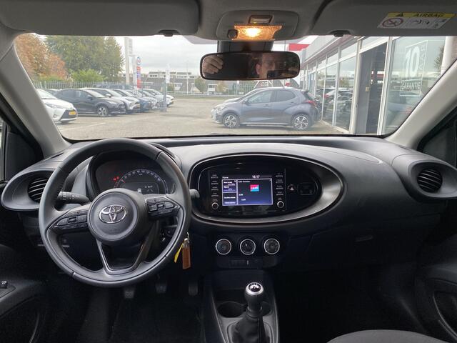 Toyota AYGO X 1.0 VVT-i MT Play