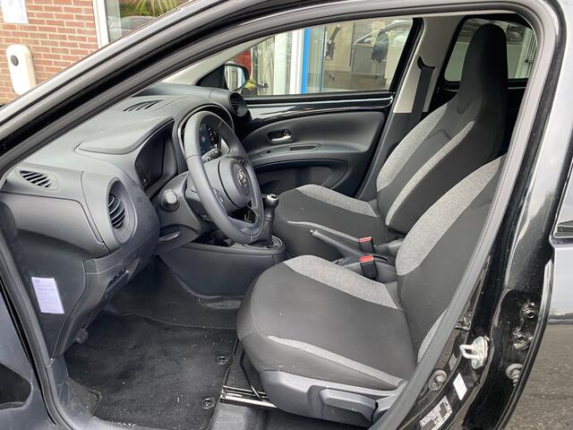 Toyota AYGO X 1.0 VVT-i MT Play