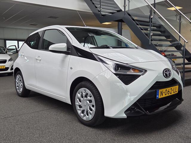Toyota AYGO 1.0 VVT-i x-play