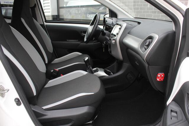 Toyota AYGO 1.0 VVT-i X-Sport / Carplay / Navigatie / N.A.P.
