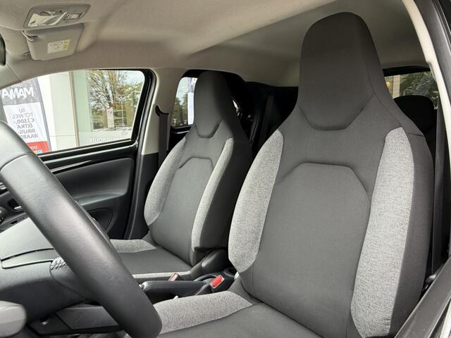 Toyota AYGO 1.0 VVT-i First Edition