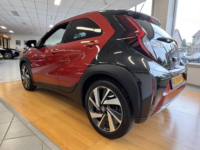 Toyota AYGO X 1.0 VVT-i S-CVT Envy *JBL audio * Half Leer * Two Tone