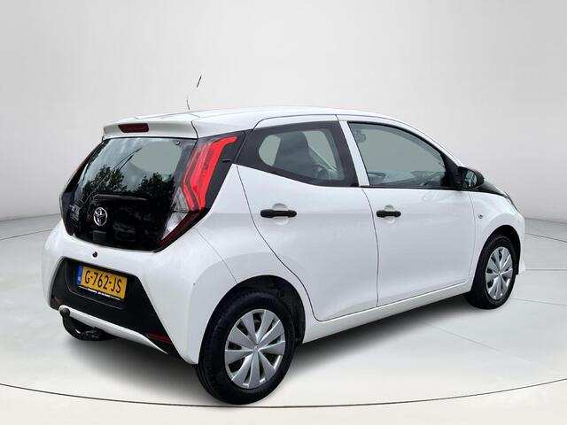 Toyota AYGO 1.0 VVT-i x-fun | 5 deurs | Airconditioning | Fietsendragerbeugel | Bluetooth |