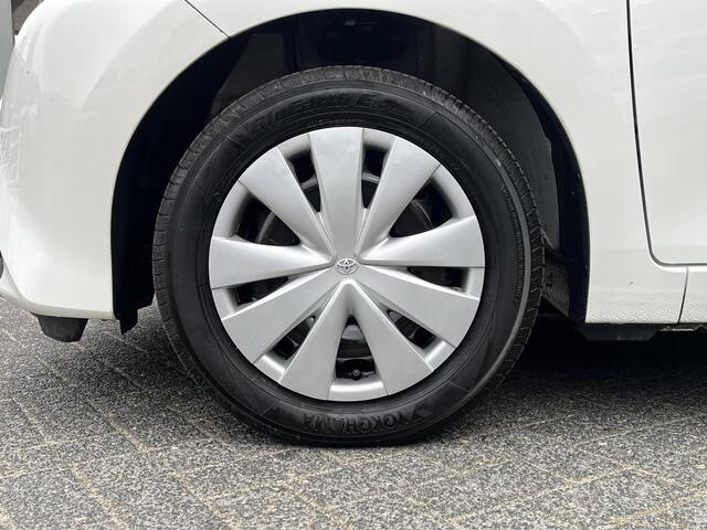 Toyota AYGO 1.0 VVT-i x-fun | 5 deurs | Airconditioning | Fietsendragerbeugel | Bluetooth |