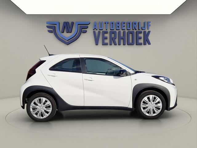 Toyota AYGO 1.0 VVT-i S-CVT Play Automaat - Groot Multimedia scherm