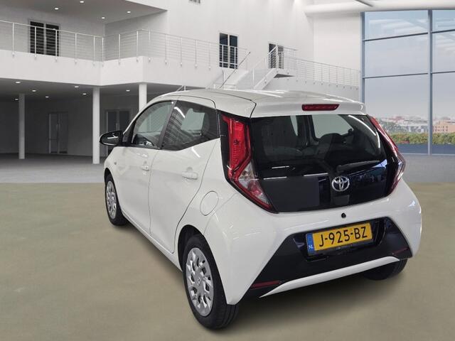 Toyota AYGO 1.0 VVT-i x-play, Camera! Apk 8-2026! VERWACHT!