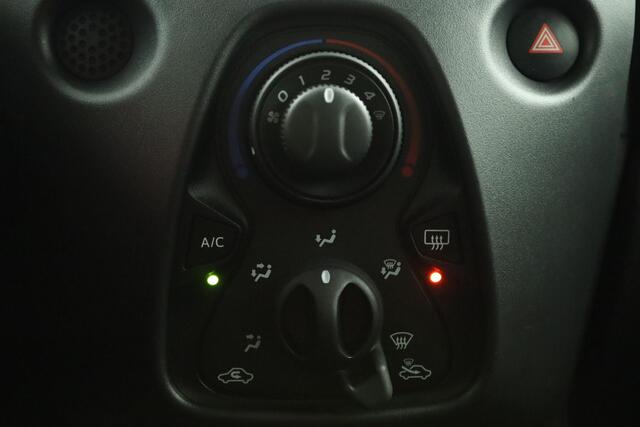 Toyota AYGO 1.0 VVT-i x-fun | Airco | Bluetooth | Centrale vergrendeling |