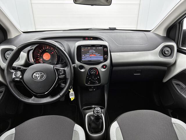 Toyota AYGO 1.0 VVT-i x-play | Camera | Bluetooth