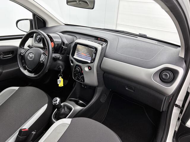 Toyota AYGO 1.0 VVT-i x-play | Camera | Bluetooth
