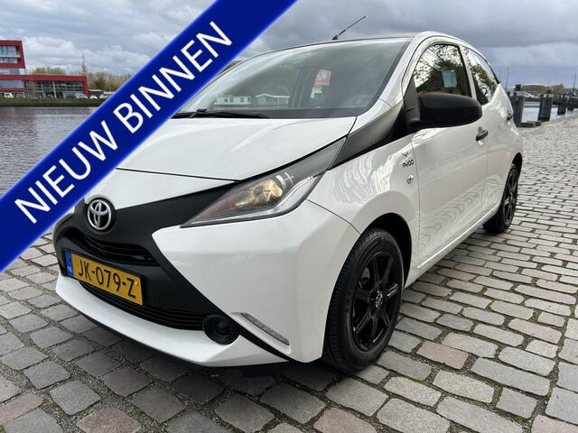 Toyota AYGO 1.0 VVT-i x-now airco 60.000 KM ! Nieuwstaat