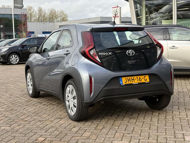 Toyota AYGO X 1.0 VVT-i MT Play