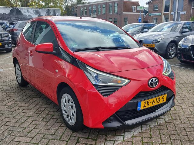 Toyota AYGO 1.0 VVT-i X-PLAY LIMITED Carplay/Android | Airco | Camera