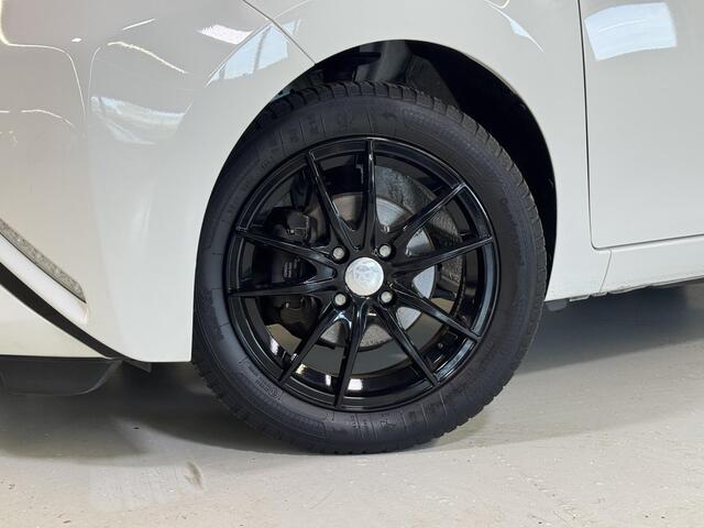 Toyota AYGO 1.0 VVT-i x-play | Camera | Bluetooth | Trekhaak voor fietsendrager | Airco |